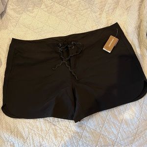 Patagonia Women’s Wavefarer Boardshorts-5” Black